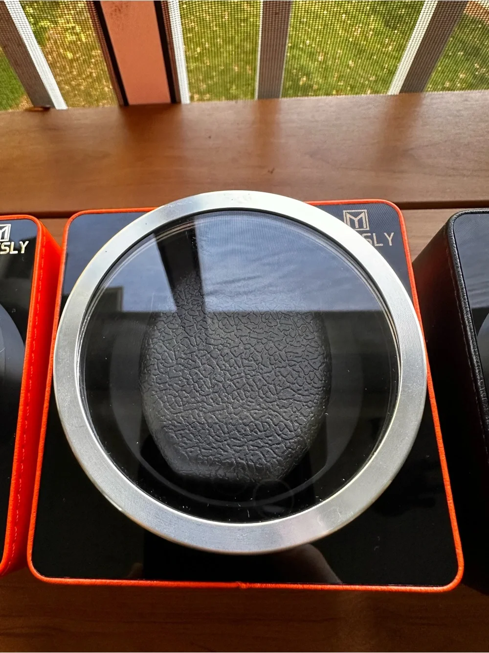 Mozsly Leather Watch Winder. With 2 pillows. Full Set